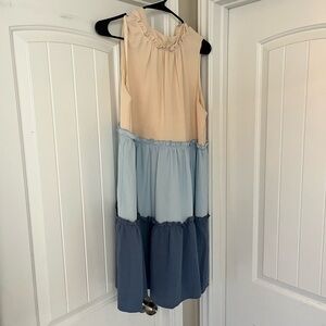 Colorblock Cream/Blue Sleeveless Dress | size Medium